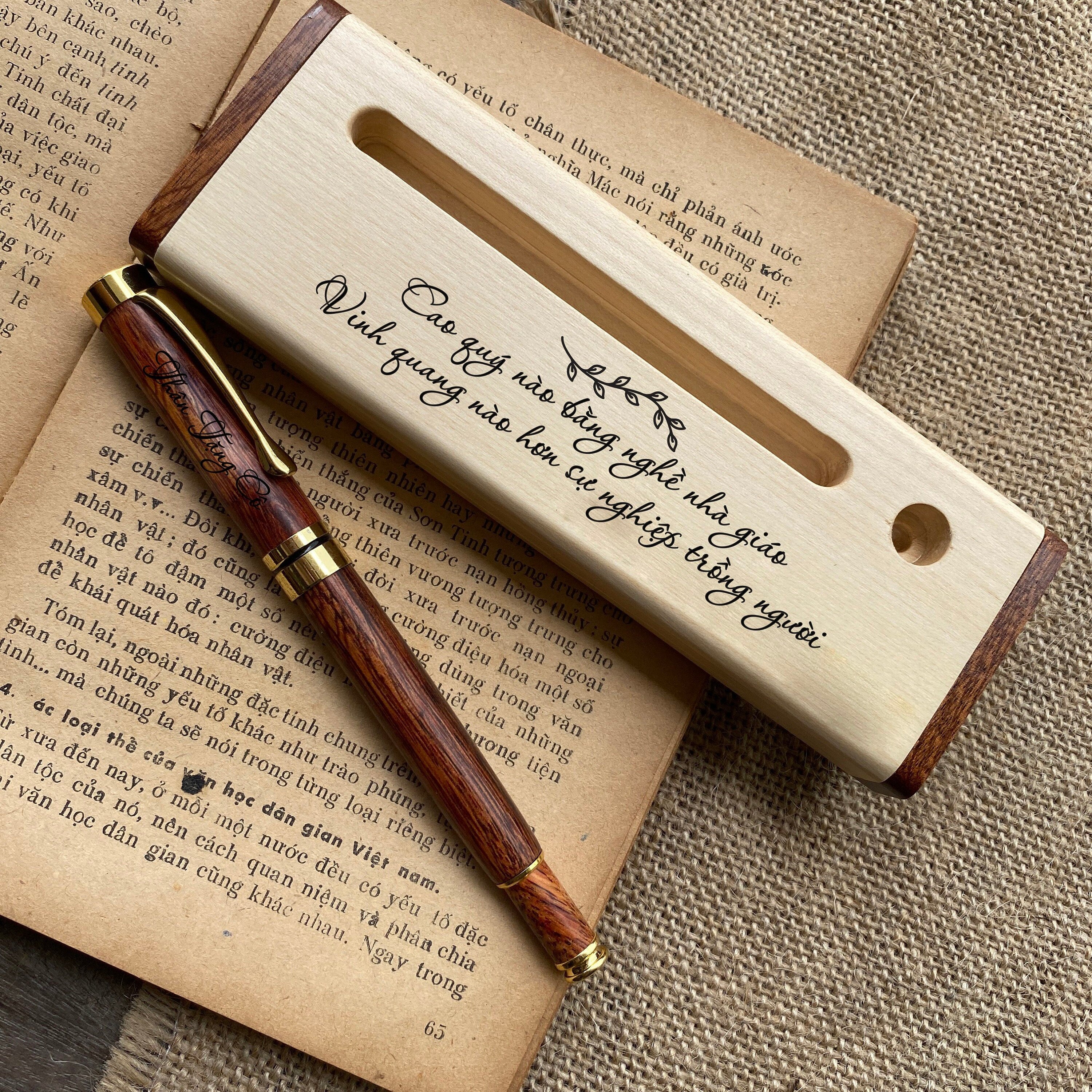 Engraved Fragrant Rosewood Pen and Box